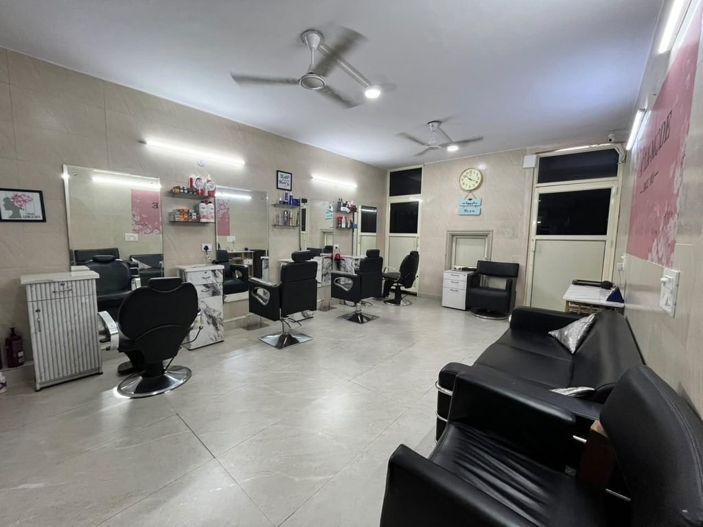 A’ LA-MODE salon photo 2